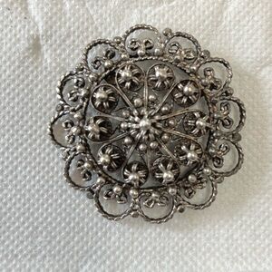 Vintage Silver Filigree brooch/pendant